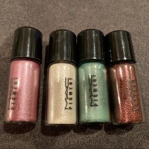 MAC pigment set